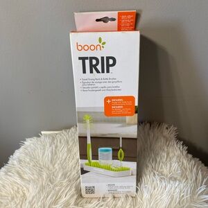 NIB Boon Trip Travel Drying Rack 
& Bottle Brushes 
includes breast pump brushes
